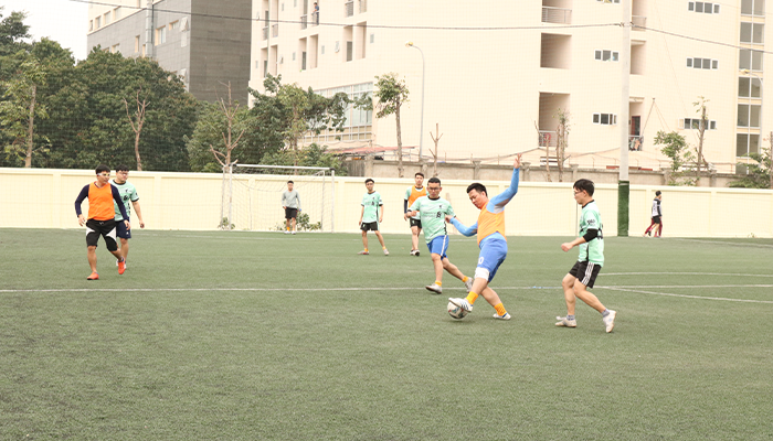 hội thao 2020 đá bóng